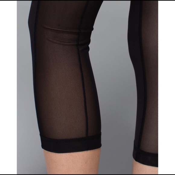 Lululemon Breathe Easy Crop 6 Black Mesh Leggings - Picture 2 of 8